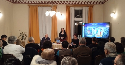 Regény a családról, közösségről, életutakról